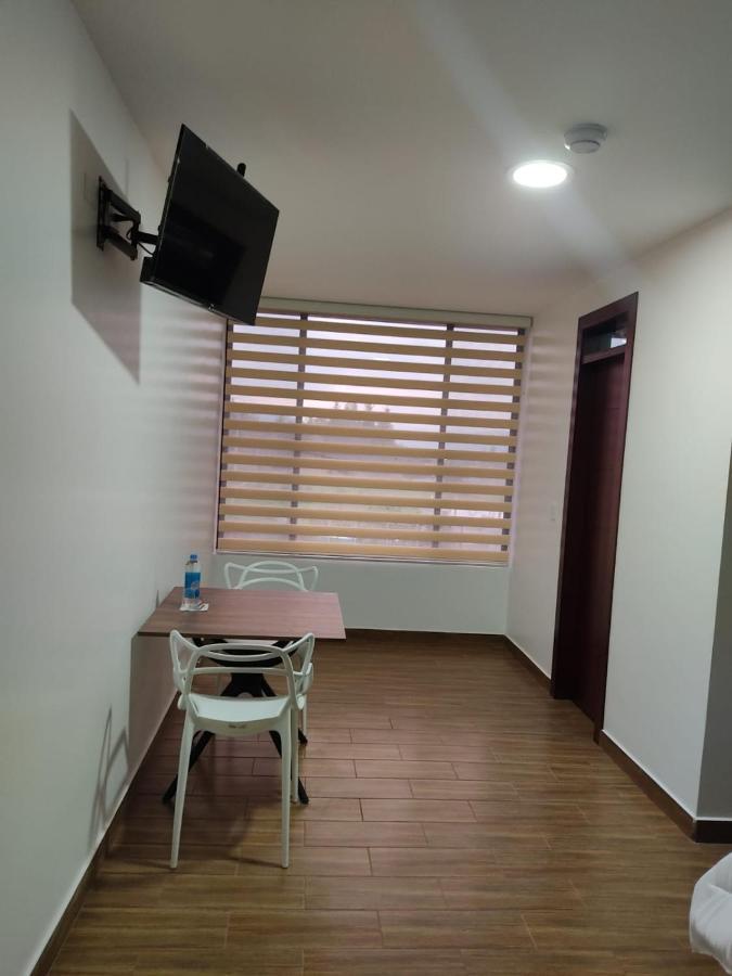 Hospedaje El Girasol Tababela Quito Eksteriør billede